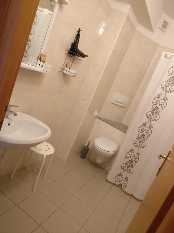 Garni Al Laghet Hotel Tenno Exterior photo