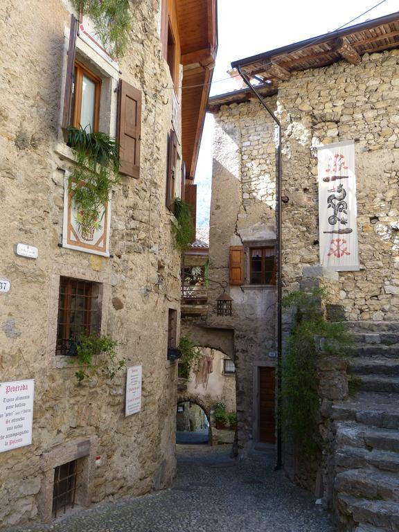 Garni Al Laghet Hotel Tenno Exterior photo