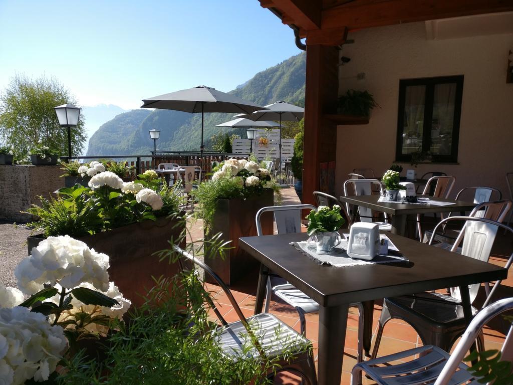 Garni Al Laghet Hotel Tenno Exterior photo